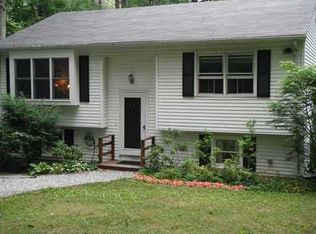 266 Twin Brook Ln, Coventry, RI 02816