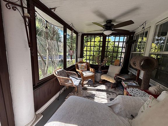 3rd image of 2425 Demington Dr #2666