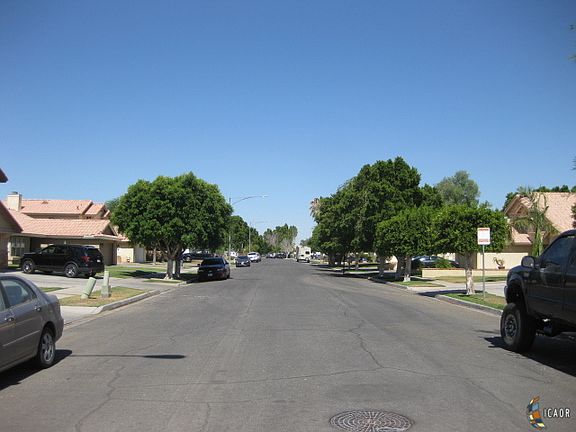 4th image of 2498 Wensley Ave