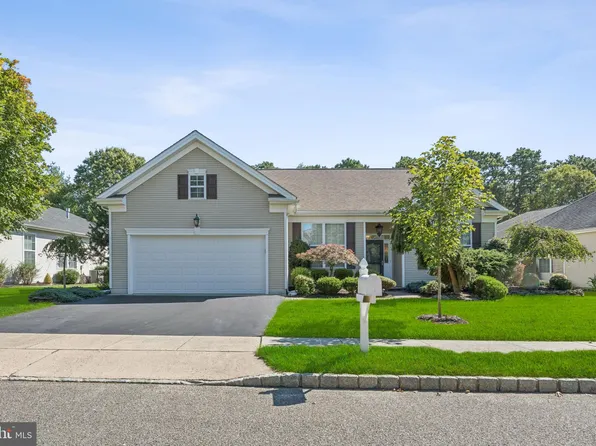 17 Portchester Dr, Jackson, NJ 08527