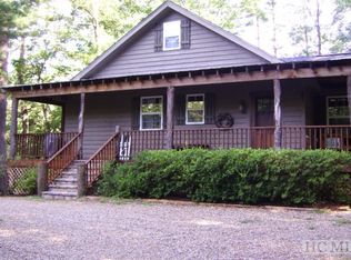 450 Walkingstick Rd, Highlands, NC 28741