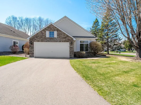 2700 Oak Ridge Trl, Woodbury, MN 55125