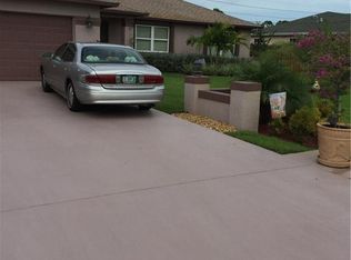 1561 SE Appamattox Ter, Port Saint Lucie, FL 34952