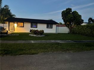 11441 SW 193rd Ter, Miami, FL 33157