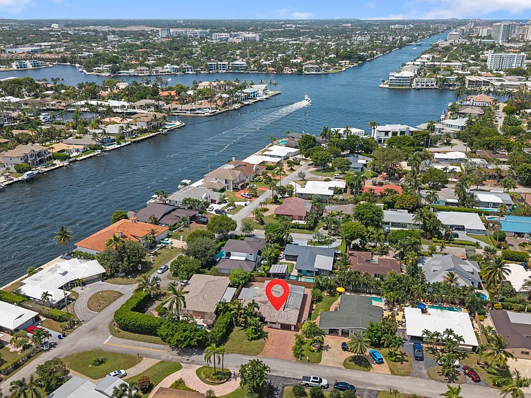 3211 Seaward Dr — Photo 12