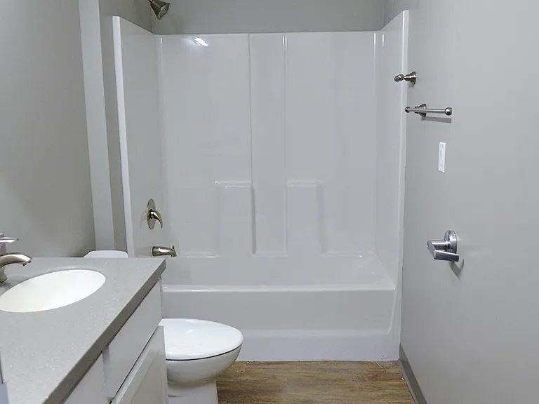 2523 Farnam St — Photo 12