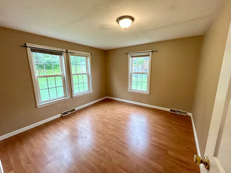 35 Fox Meadow Dr — Photo 13