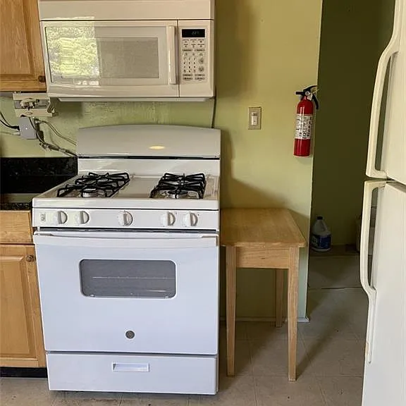 409 Randolph Ave — Photo 4