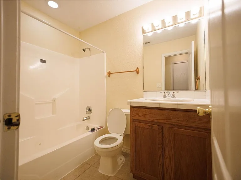 164 Kaeleku Ln — Photo 17