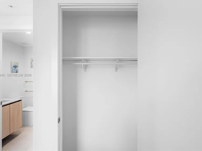 9221 E Bay Harbor Dr #408 — Photo 19
