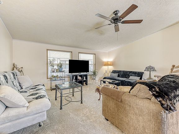 5th image of 10523 SE Linwood Ave Unit 15