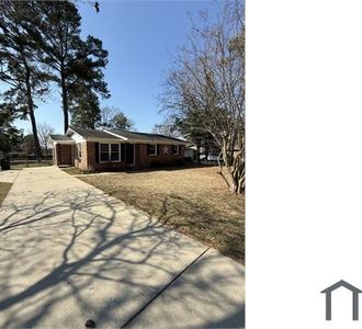 285 Decatur Dr, Fayetteville, NC, 28303