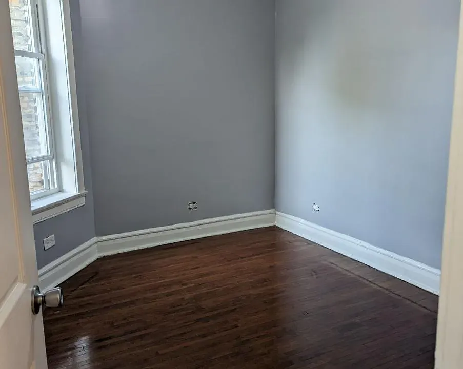 1st Bedroom 150SQFT
