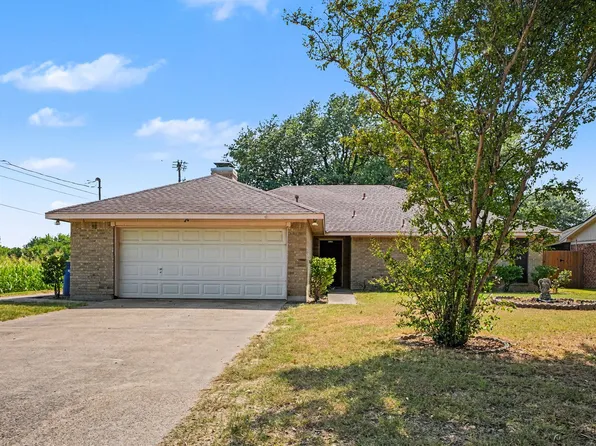 407 Lumpkin Dr, Ennis, TX 75119
