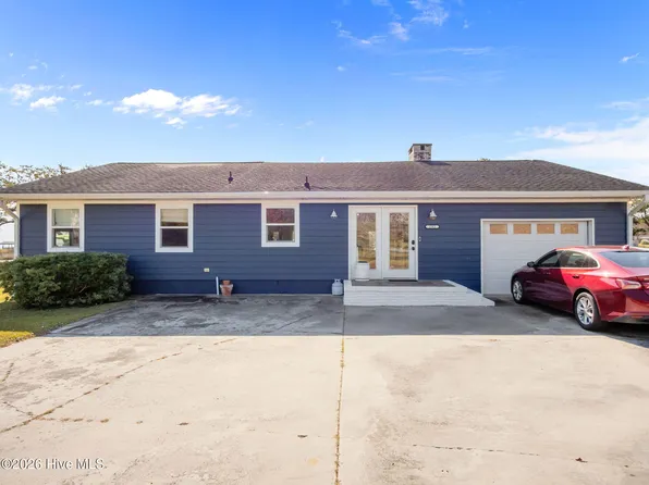 202 Pelican Drive, Newport, NC 28570