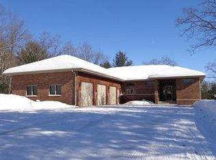 1041 Maple Ridge Rdg, Amherst Junction, WI 54407