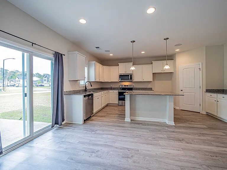 1545 Sawtooth Dr — Photo 16