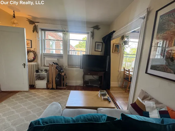 15 Linnaean St APT 17, Cambridge, MA 02138