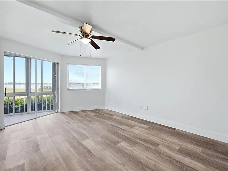 769 John Ringling Blvd #4 — Photo 16