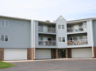 920 W Norway Ave APT 302, Mitchell, SD 57301