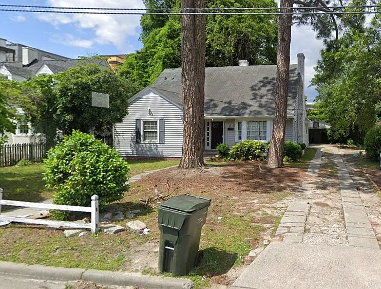 3 bed, 1.5 bath, 2060 sqft, $2,550 — Photo 1