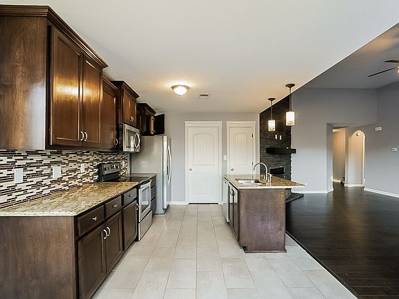 4th image of 1159 Freedom Dr