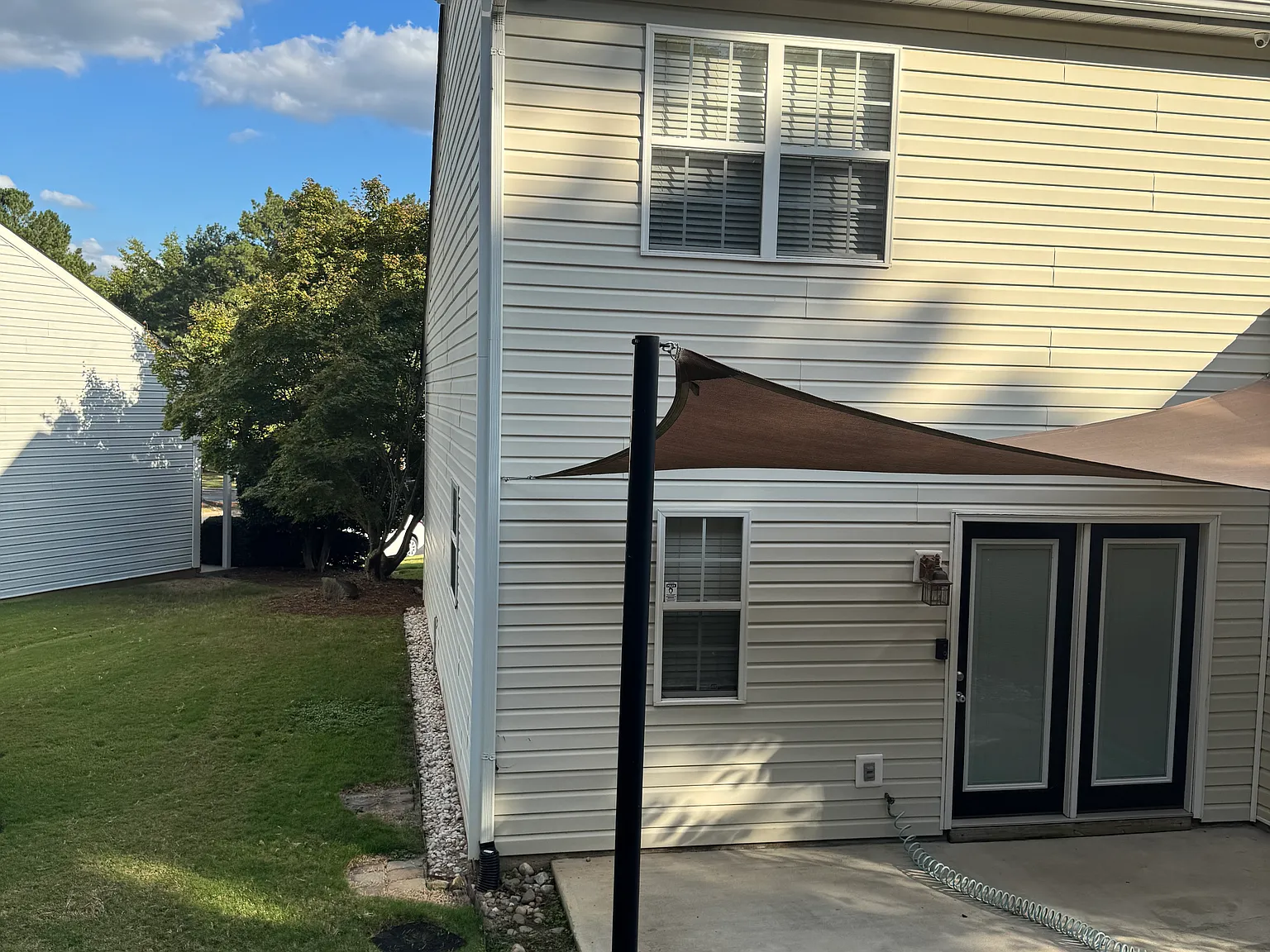 3 bed, 1416 sqft, $1,750 — Photo 1