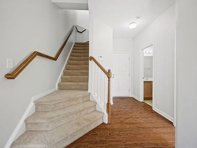 64 Transit Ln — Photo 5