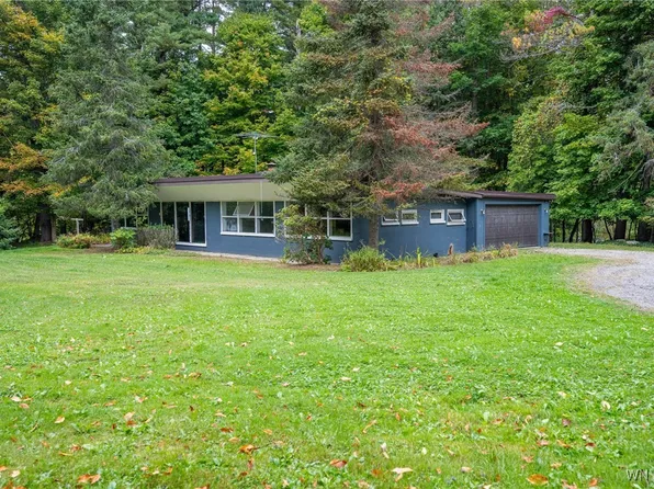 4282 Two Rod Rd, East Aurora, NY 14052