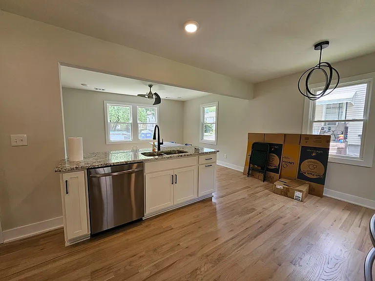 2818 Vaulx Ln — Photo 7