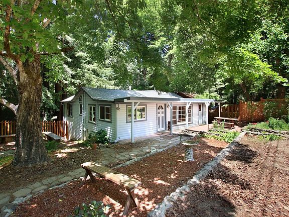 3rd image of 205 Brookside Dr