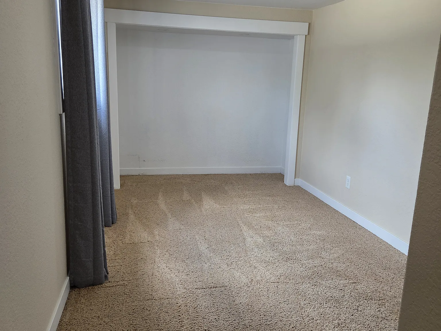 2 bed, 1200 sqft, $1,350 — Photo 2