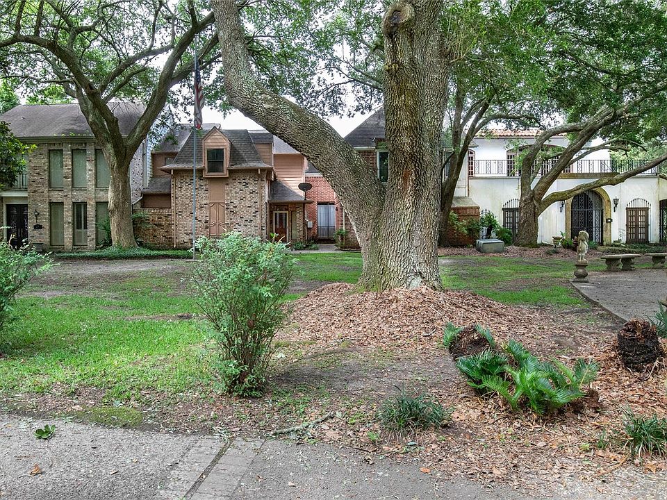 1st image of 1310 E James St APT 28
