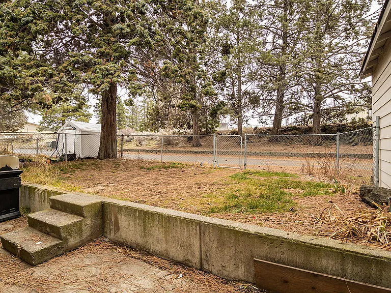 179 SW Hayes Ave — Photo 19