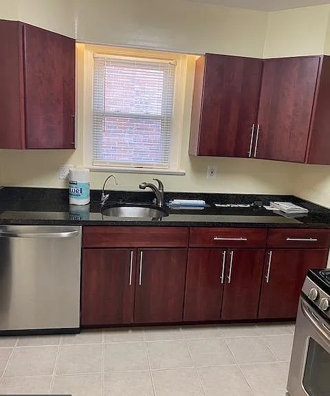 4837 Queens Chapel Ter NE — Photo 7