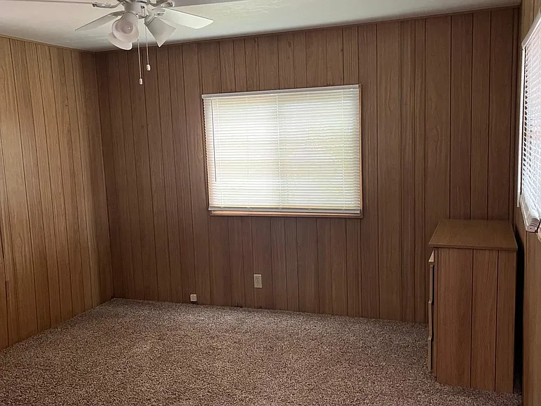 2602 E Walnut St #4 — Photo 7