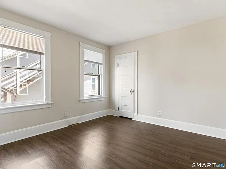 171 Bassett St — Photo 8
