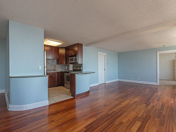 5th image of 2754 N Hampden Ct APT 1902
