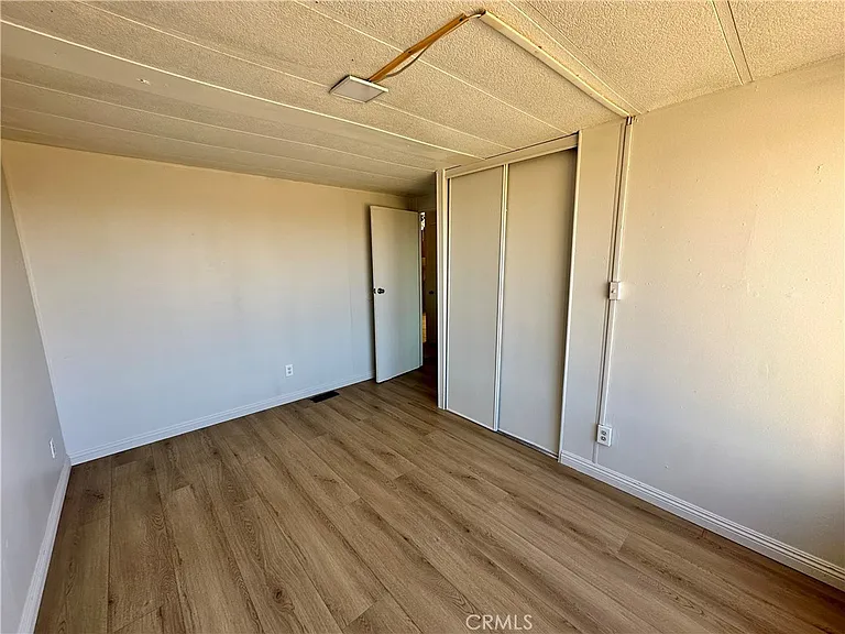 11550 White Rd #B — Photo 8