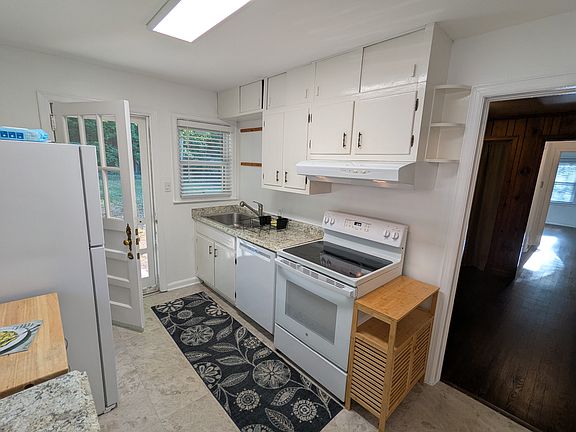 5th image of 2503 McCurdy Way