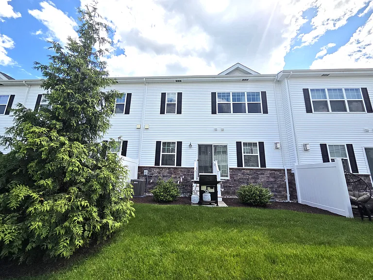 51 Gerhard Pl — Photo 20