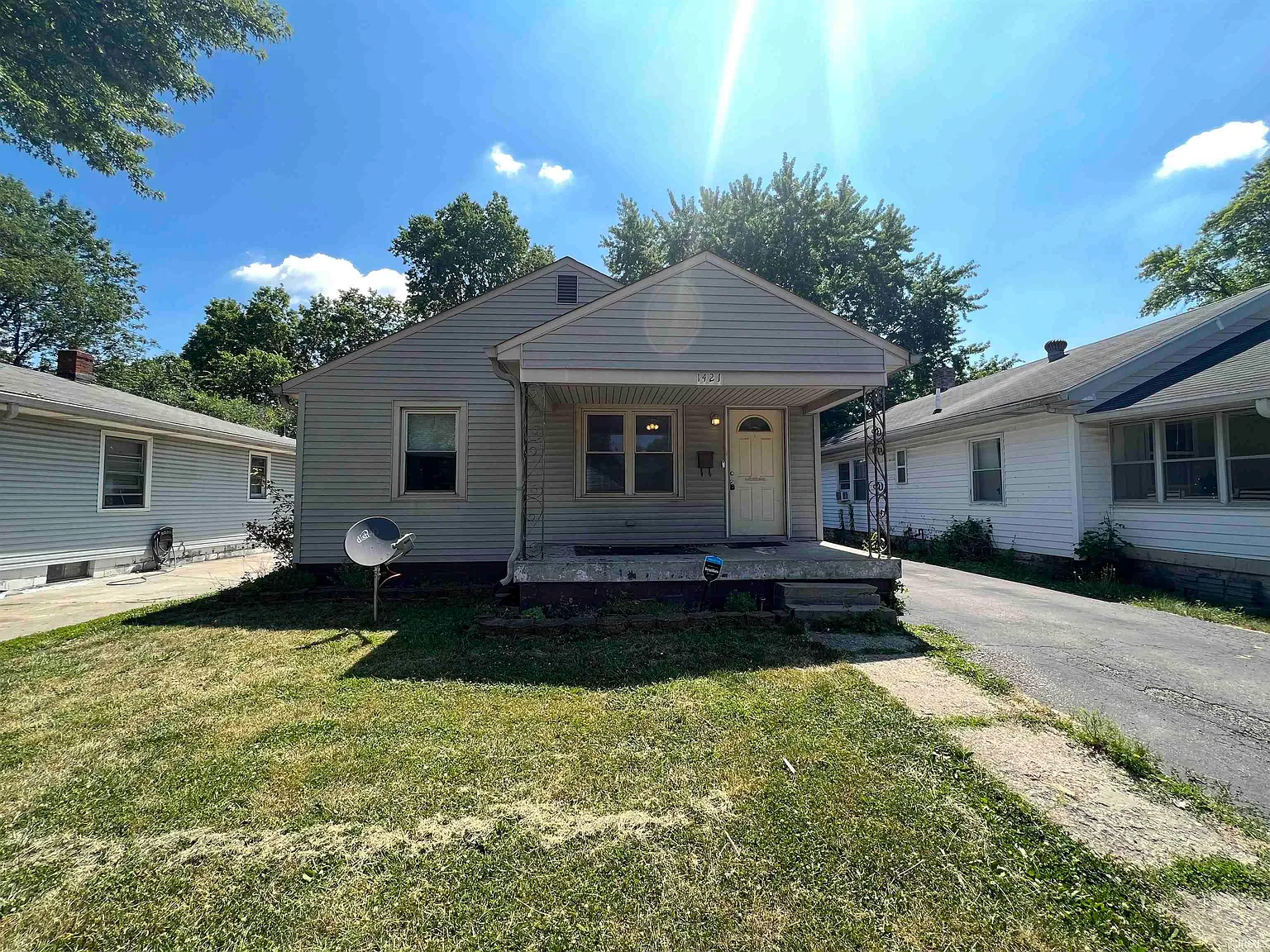 1421 N Livingston Ave photo 1