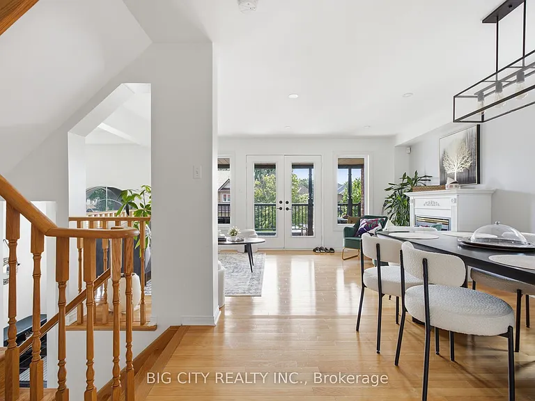 7395 Banffshire Ct #MAIN UPPER — Photo 5