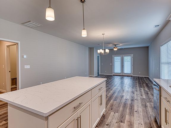 5th image of 8599 Pebble Creek Dr