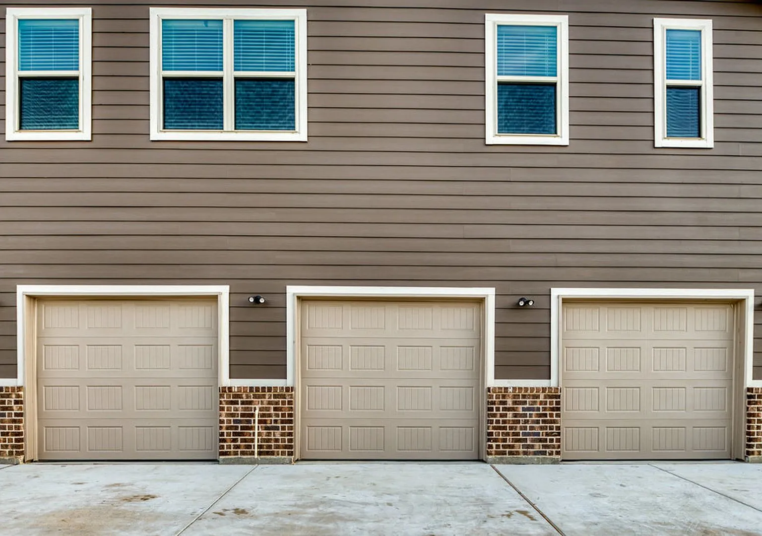 Gorgeous 2 Bedroom Four Plex Located In Midlothian Isd! — Photo 4