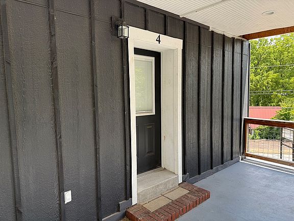 2nd image of 4 Derby St