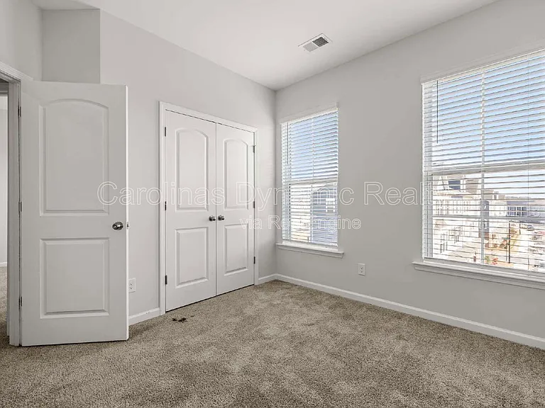 6985 Waterstone Dr — Photo 22