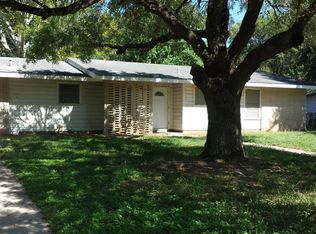 1008 Abilene St, Pleasanton, TX 78064