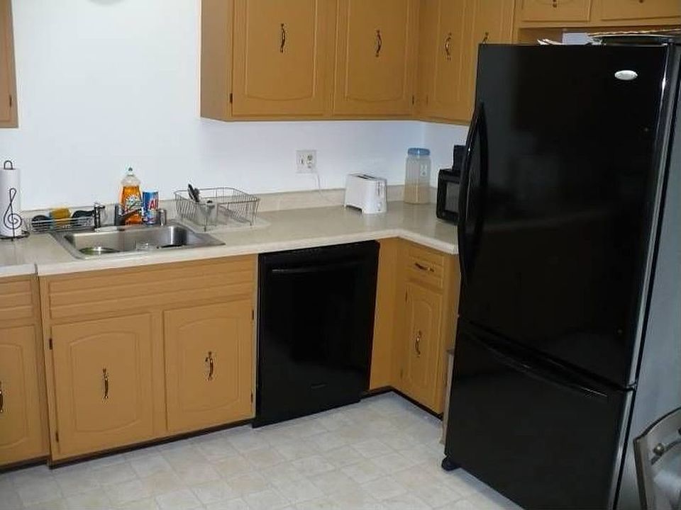 2nd image of 6286 W Port Ave