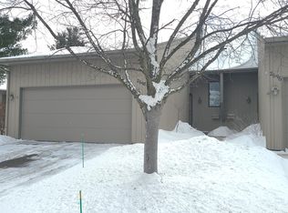 2698 Limestone Ln NE, Grand Rapids, MI 49525